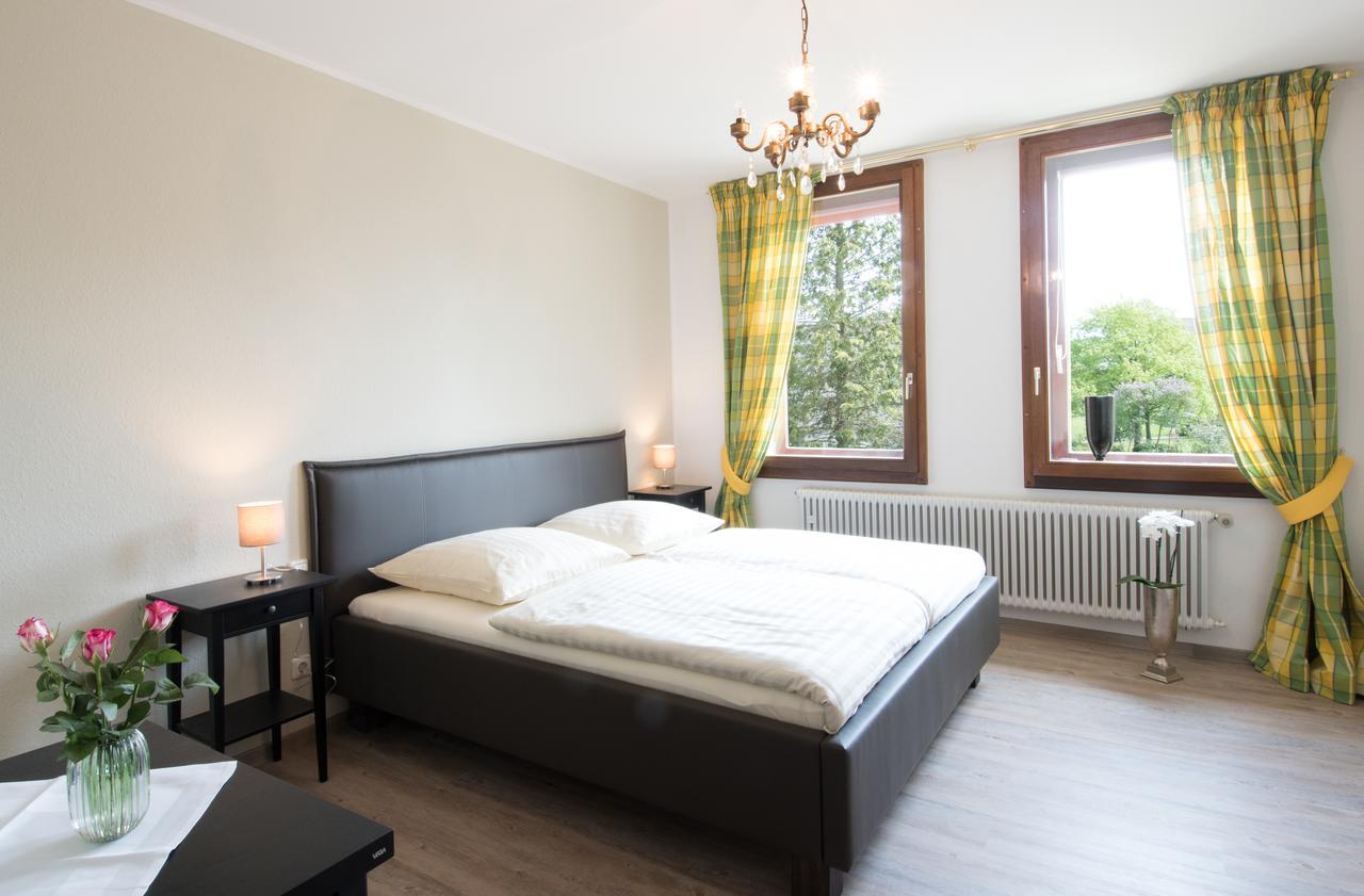 Altes Forsthaus Panzió Manderscheid Kültér fotó